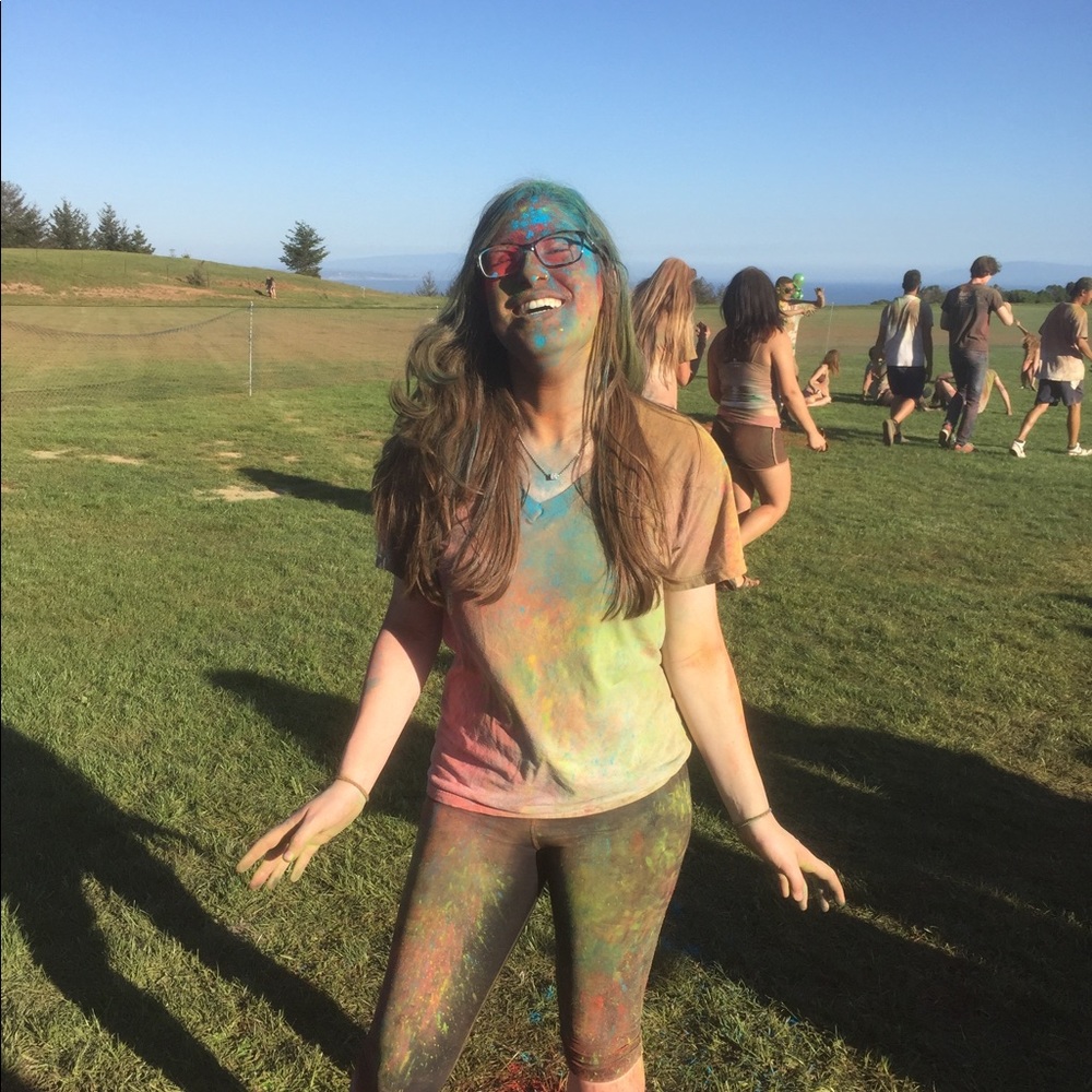Meet your Posher, Alicia
